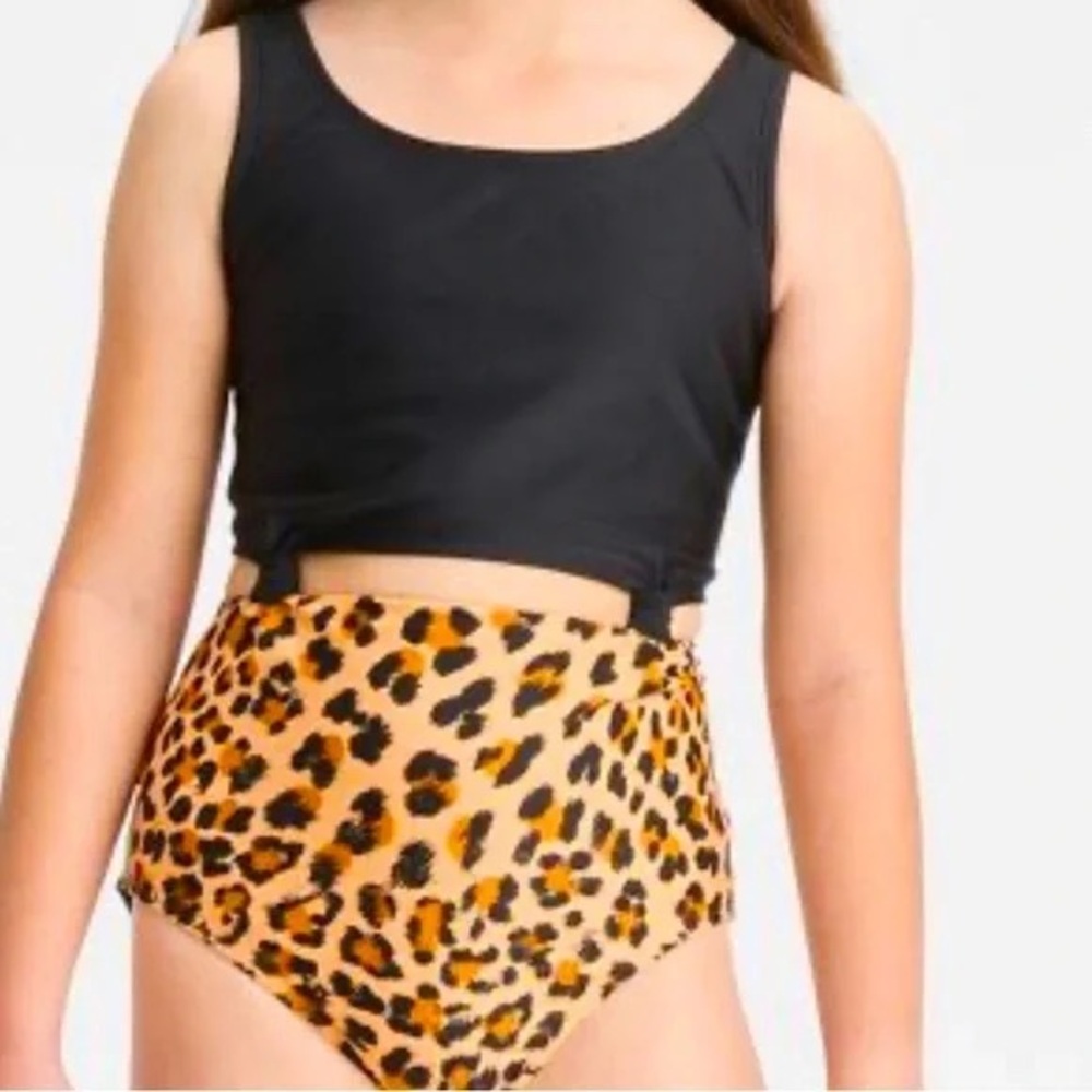 NWT. ART CLASS M (7-8 PLUS) CUT OUT ONE PIECE SWIMSUIT BLACK WITH CHEETAH PRINT.